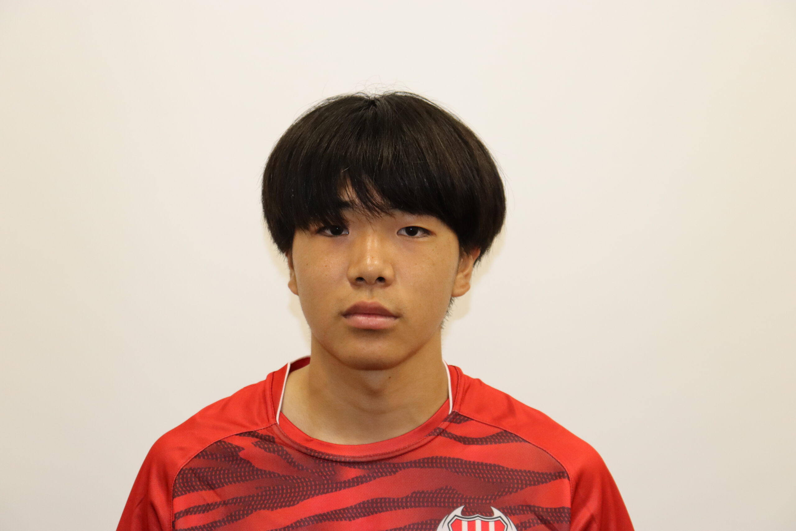 衞藤　蒼羽